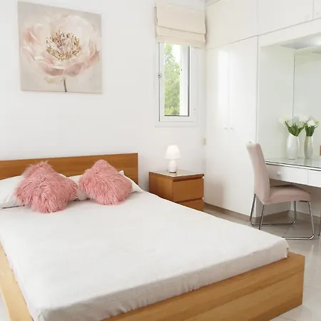 Sea View 3 Bedroom In Central *