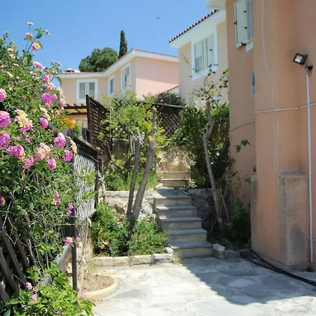 Sea View 3 Bedroom In Central Villa